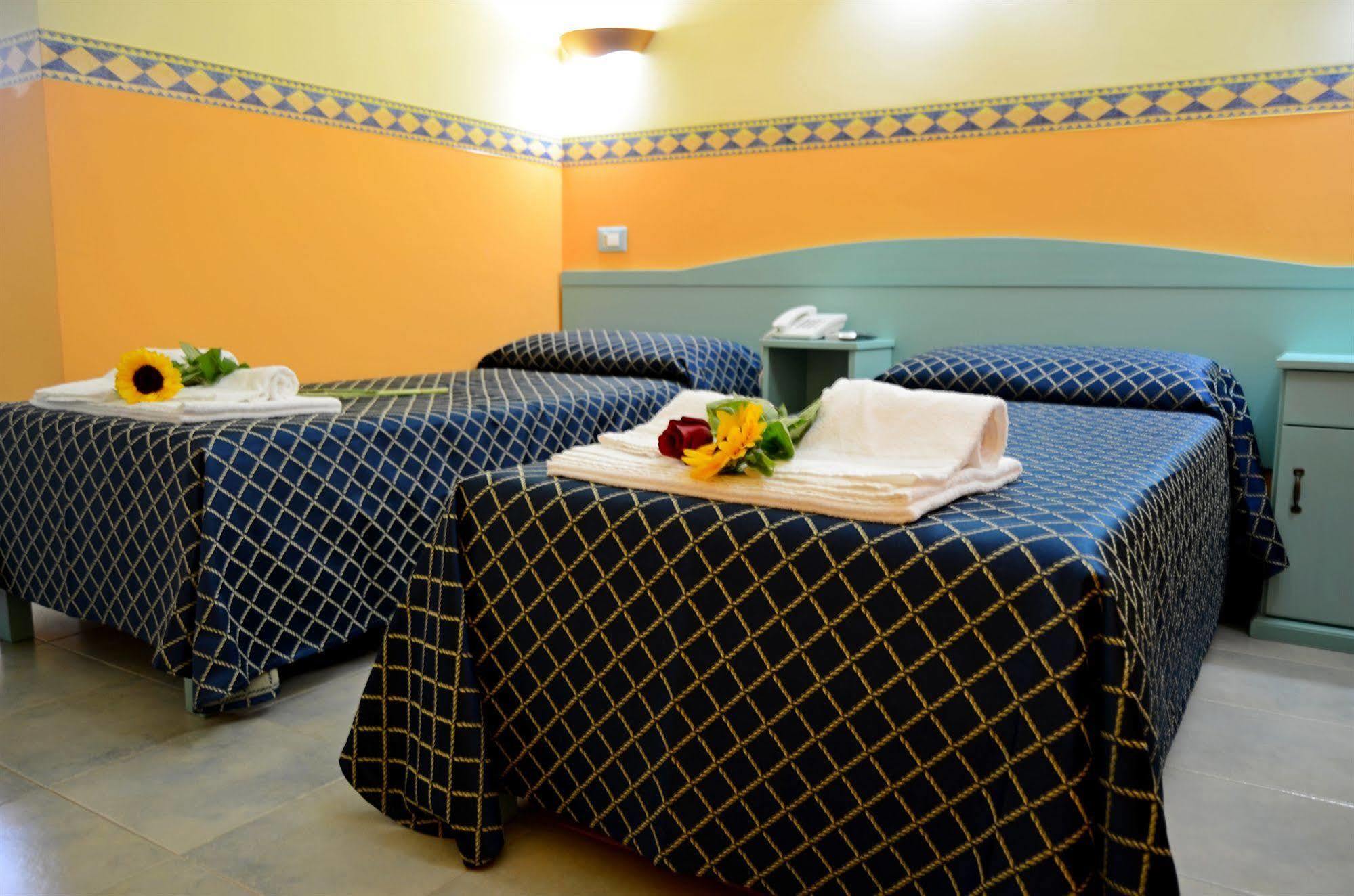Hotel Costa Antiga กัสเตลซาร์โด ภายนอก รูปภาพ